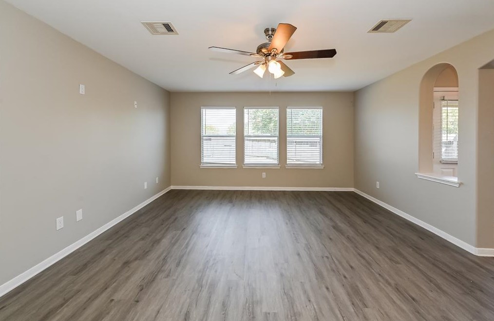 9715 Winter Bloom Ln, Houston, TX 77088