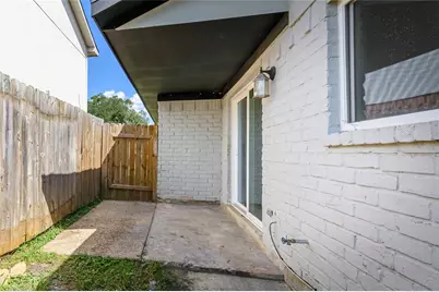 8703 Valley Ledge Drive, Houston, TX 77078 - Photo 8