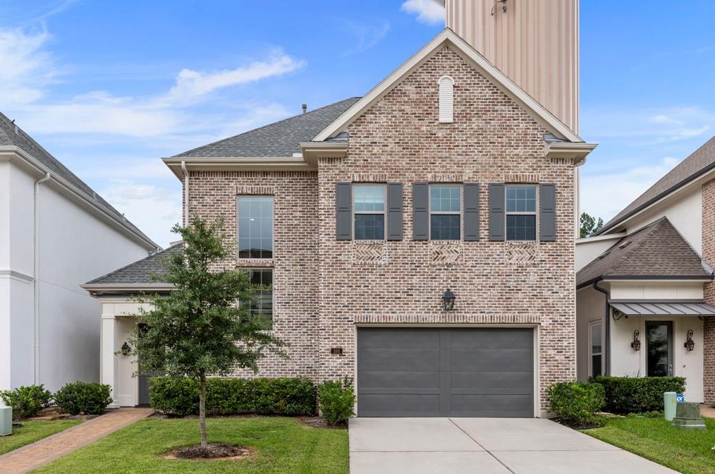 166 Sycamore St, Conroe, TX 77384-8505