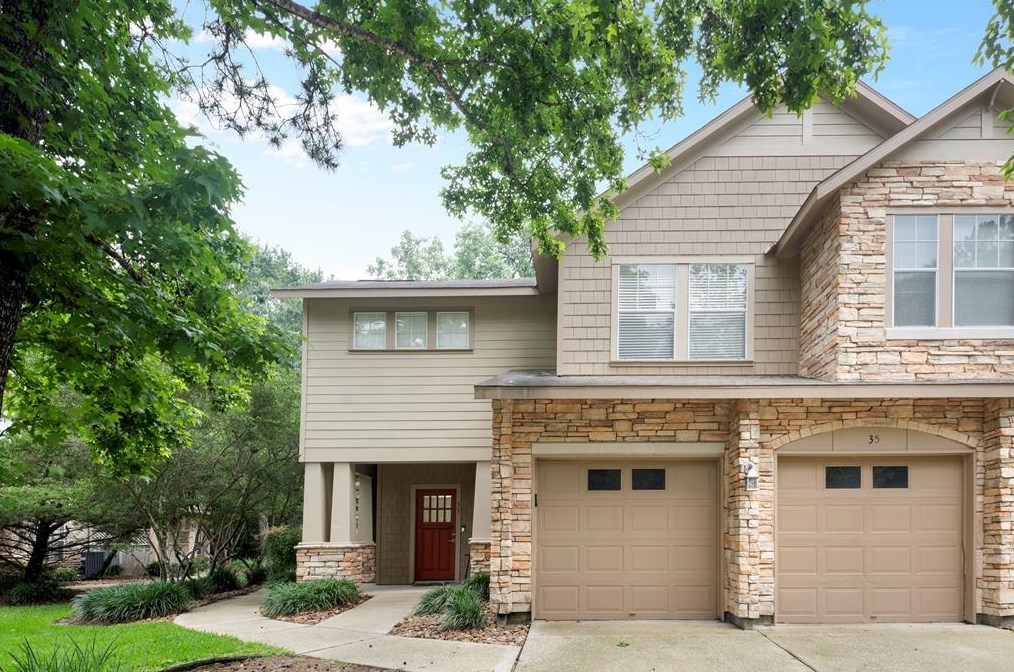 35 Scarlet Woods Ct, Spring, TX 77380