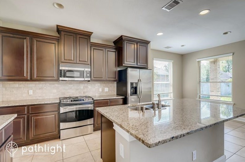 75 Buck Trail Pl, Spring TX  77389-8688 exterior