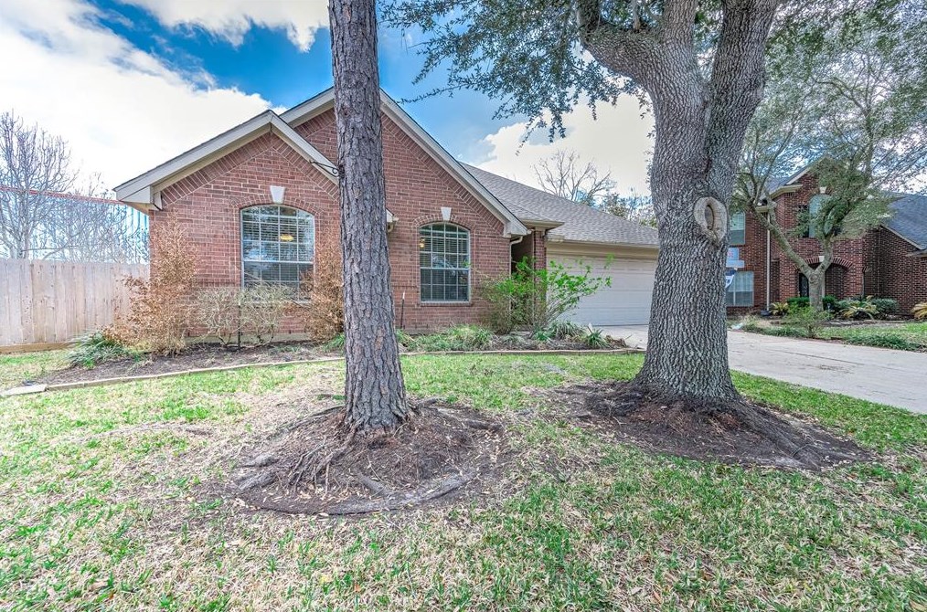 3627 Deerbrook Ct, Pearland, TX 77584
