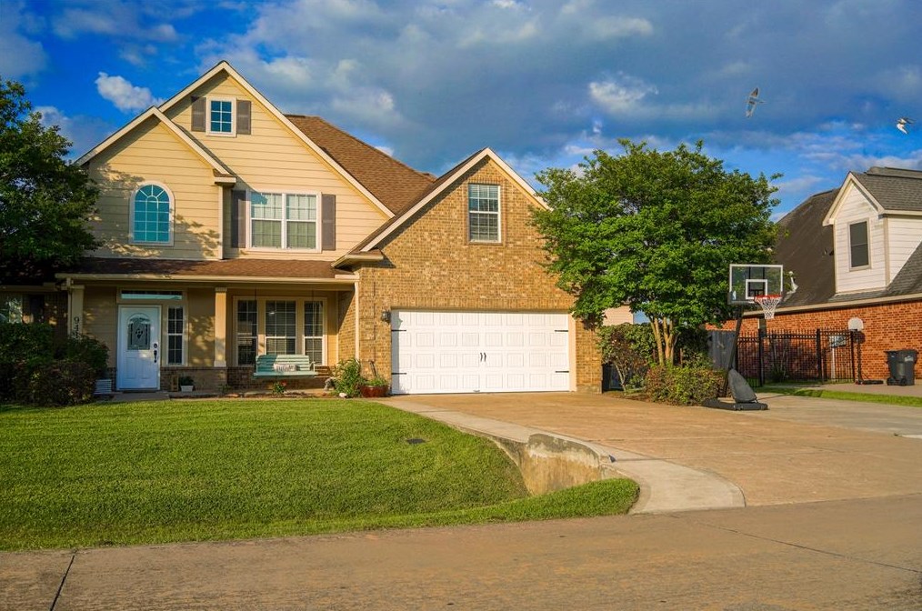9410 St Croix Way, Baytown, TX 77523-2133