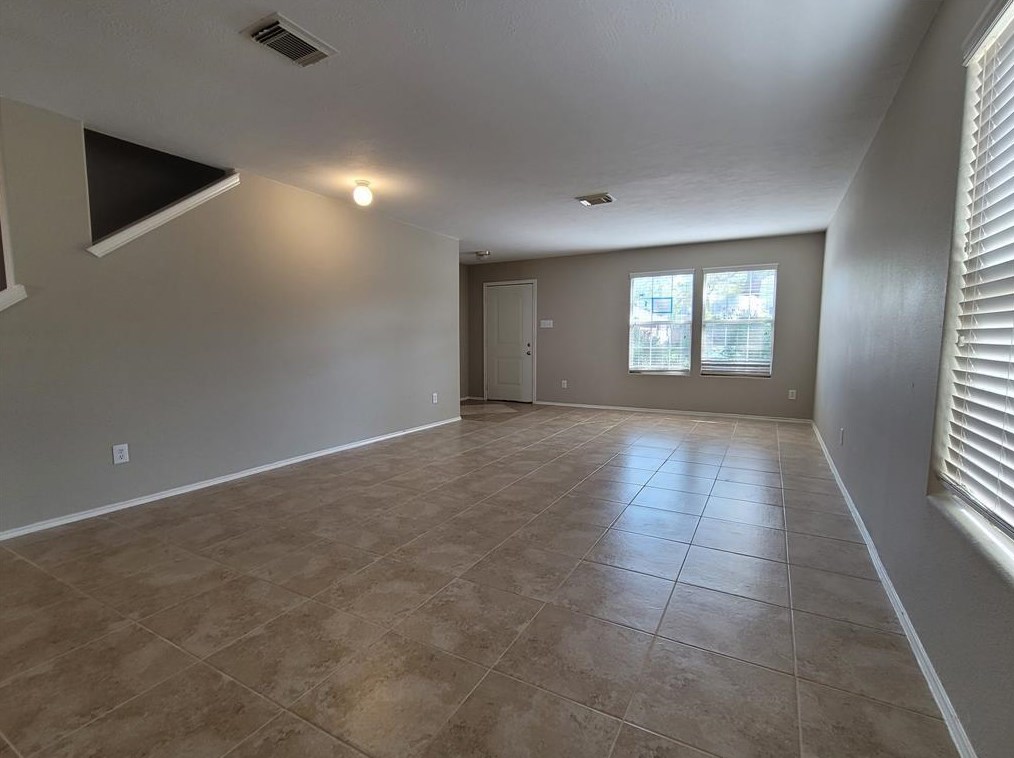 16943 Mission Ridge Ln, Houston, TX 77073