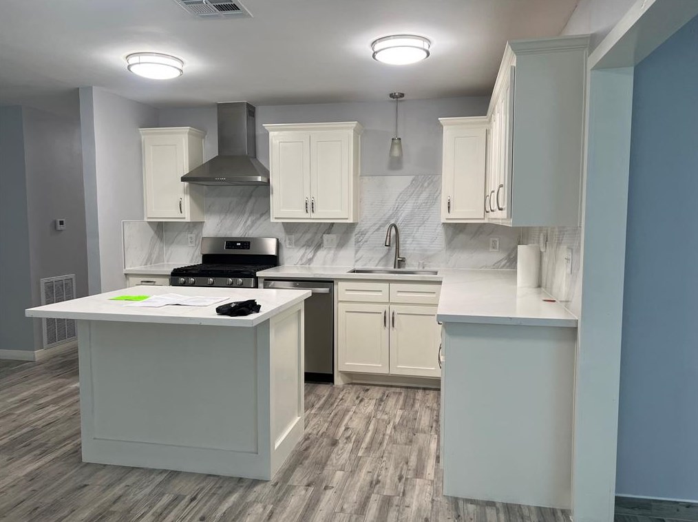 5807 43rd St, Houston, TX 77092-5008