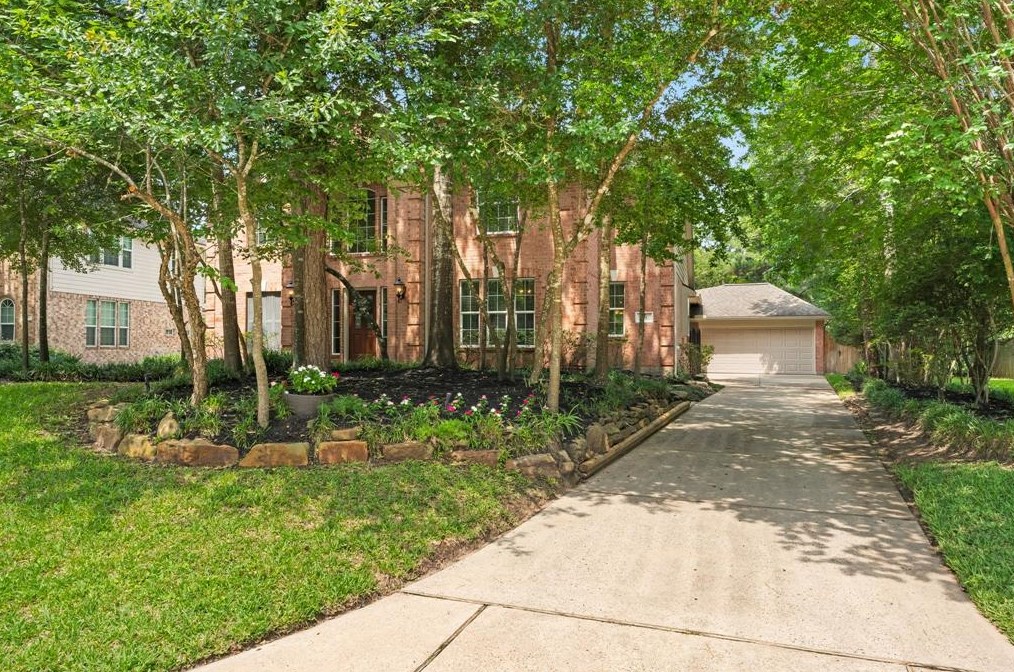 114 Elm Cres, Spring, TX 77382-1047