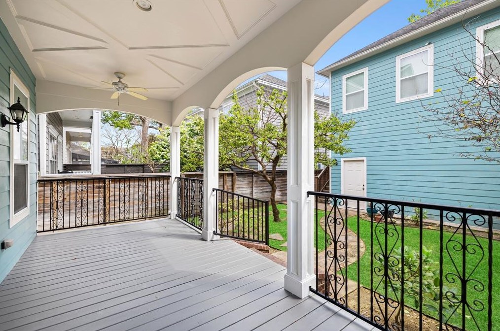 1018 Waverly, Houston TX  77008-6760 exterior