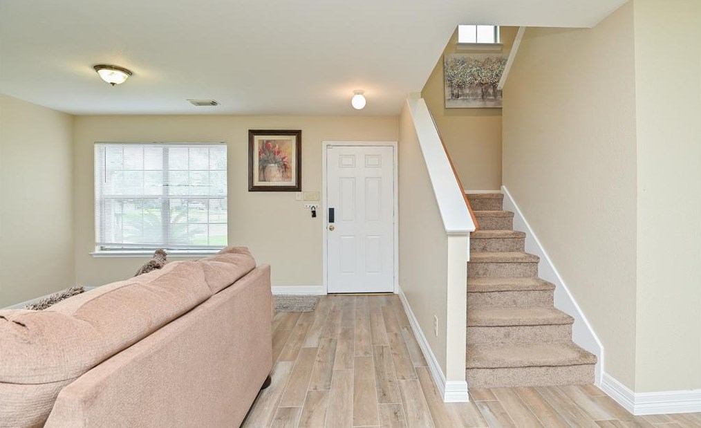 10242 Astoria Blvd, Houston TX  77089-6299 exterior