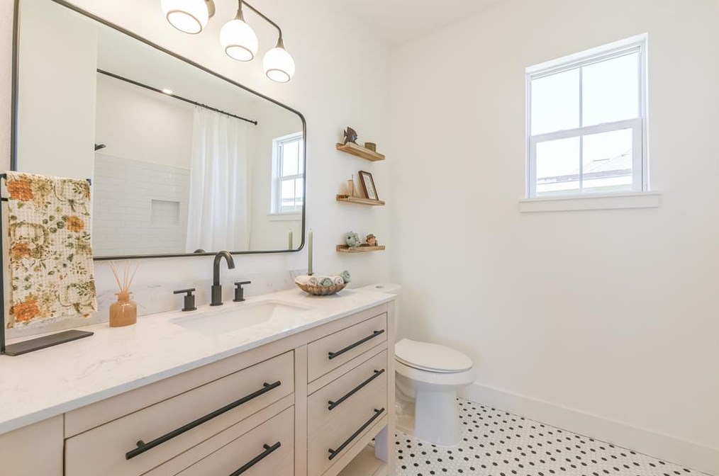 1112 53 St, Galveston TX 77551-4524 exterior