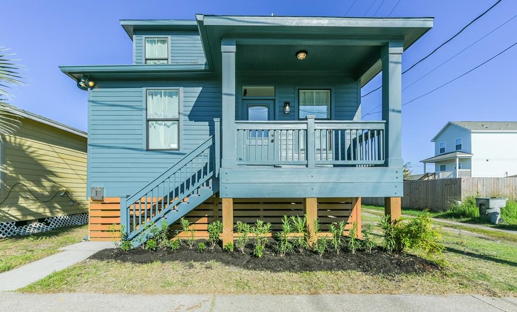 1112 53 St, Galveston TX 77551-4524 exterior