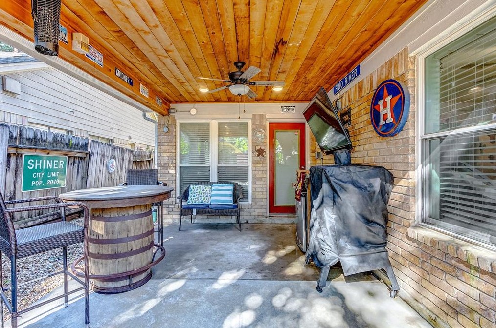 8546 Spg Grn Dr, Houston TX  77095-3658 exterior