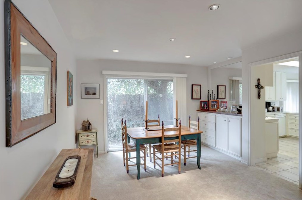 1609 Potomac Dr, Houston TX  77057-1927 exterior