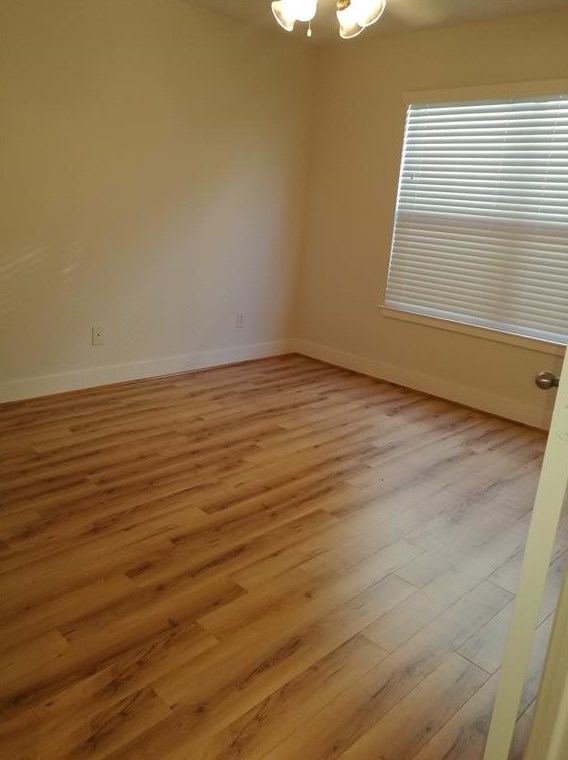 8658 Meadowcroft Dr, Houston TX  77063-5010 exterior