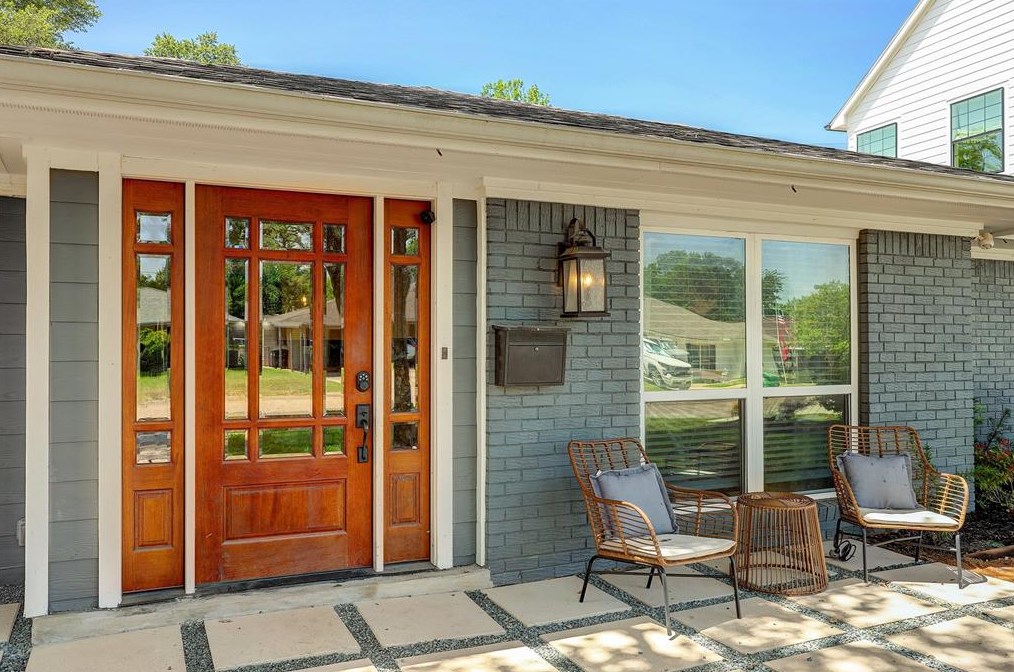 1502 Thornton Rd, Houston, TX 77018-4143