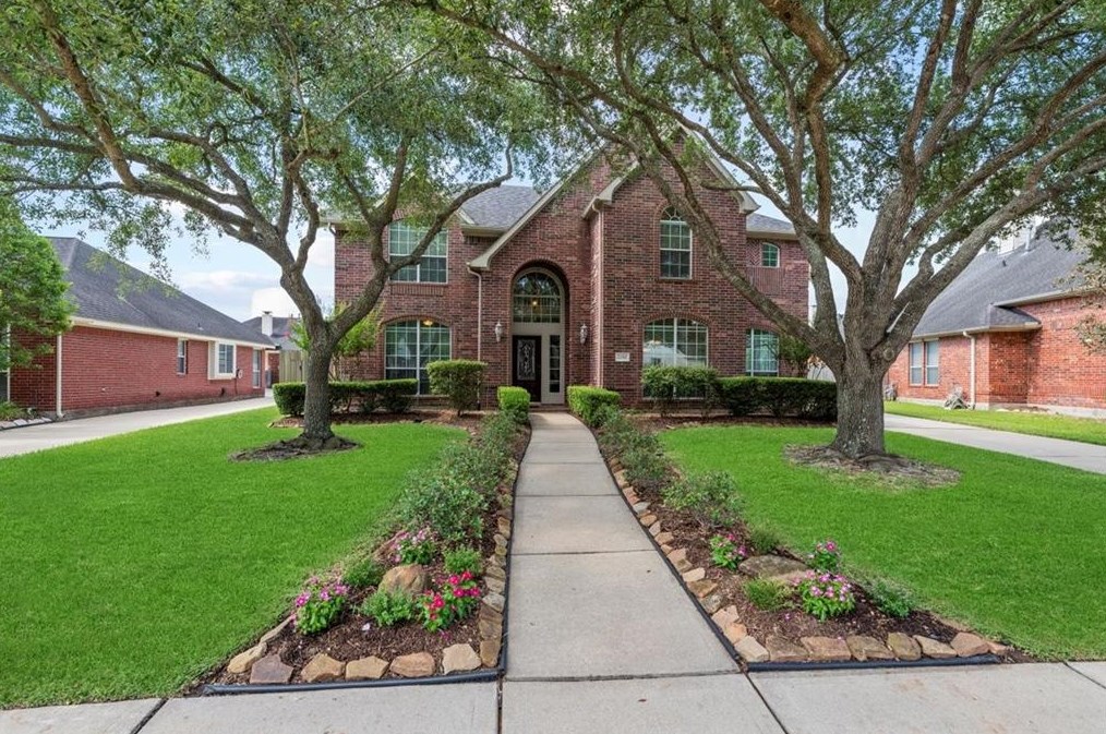 22511 Water Edge Ln, Katy, TX 77494-2311
