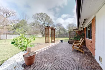 6026 Clarewood Drive, Houston, TX 77081 - Photo 30