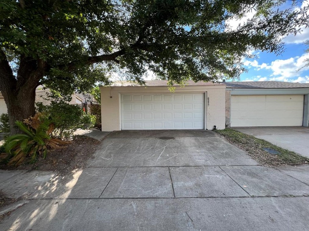 4230 Boone Rd, Houston, TX 77072