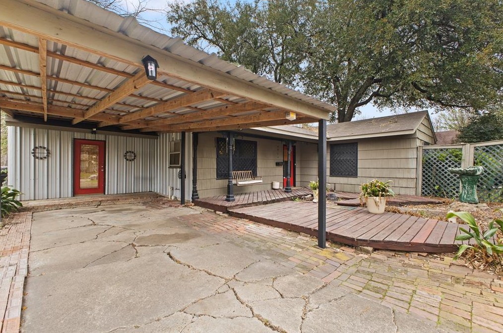 4034 Woodcraft St, Houston, TX 77025