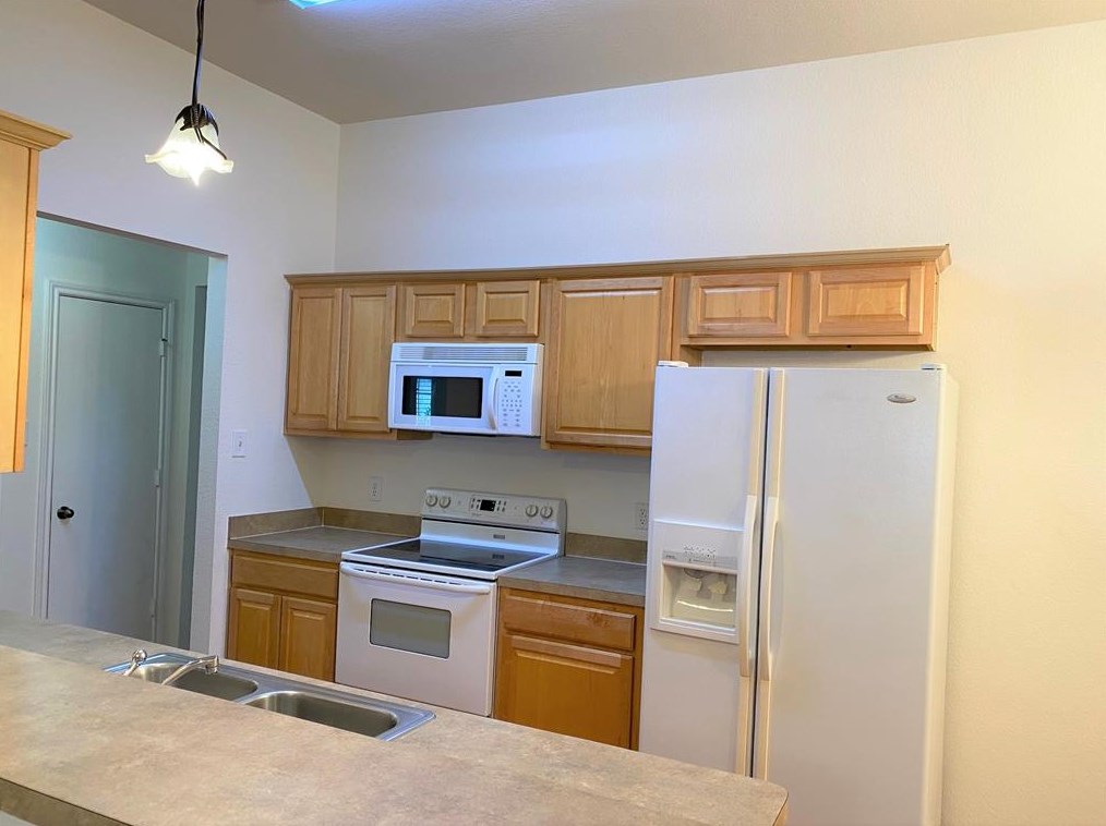 5747 Wandering Creek Dr, Richmond, TX 77469