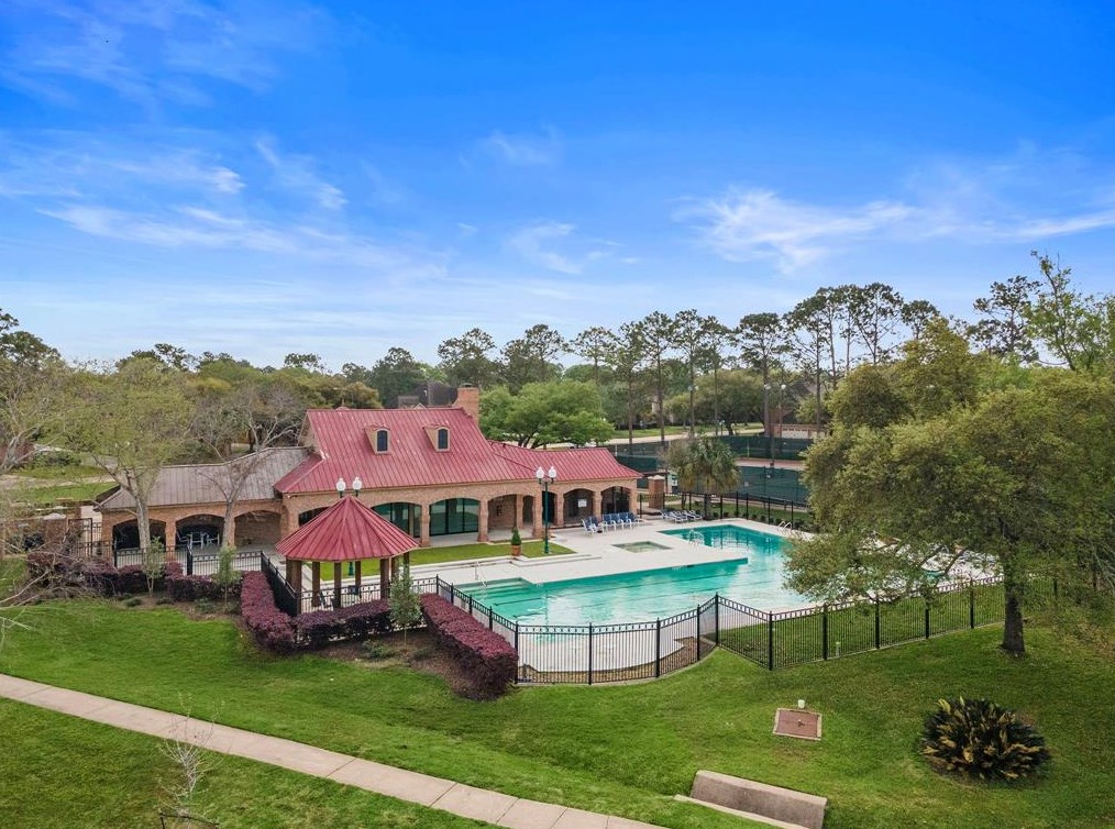 13411 Amber Queen Ln, Houston TX  77041-5550 exterior