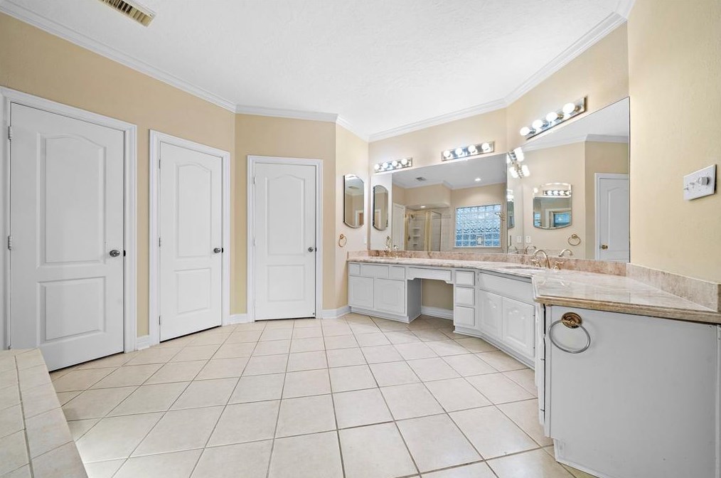 13411 Amber Queen Ln, Houston TX  77041-5550 exterior