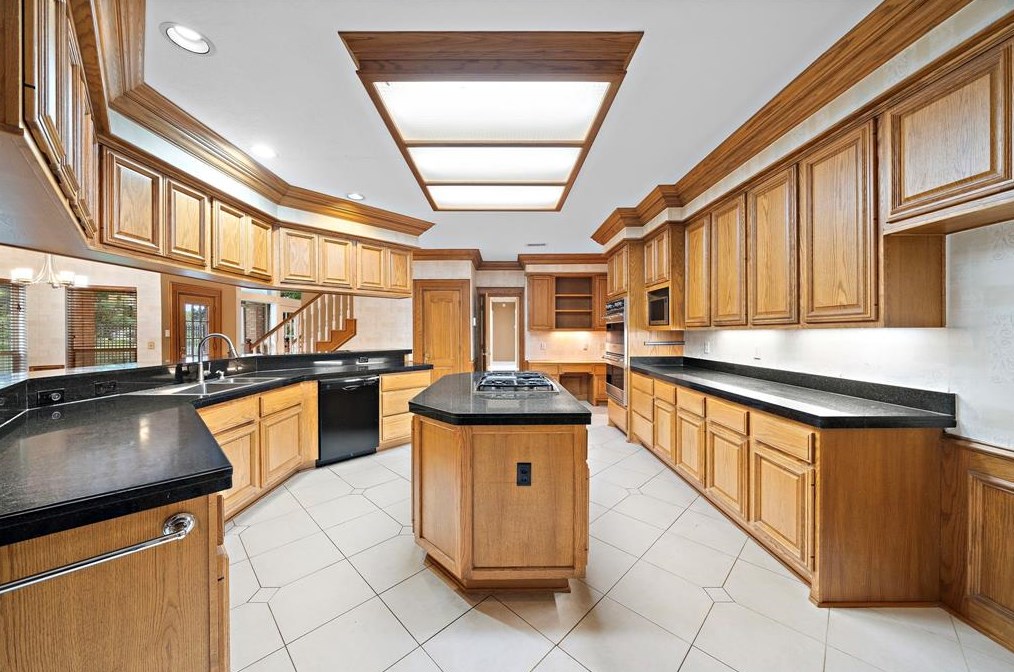 13411 Amber Queen Ln, Houston TX  77041-5550 exterior