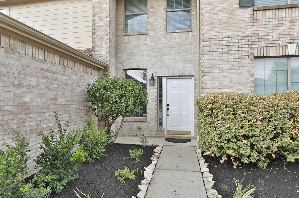 6342 Channelbrook Ln, Spring TX  77379-3062 exterior