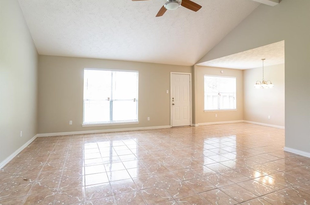 242 Maybrook Dr, Houston, TX 77015