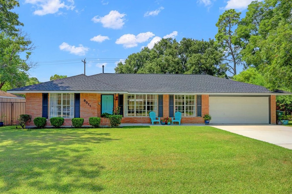 9011 Blankenship Dr, Houston, TX 77080-3004