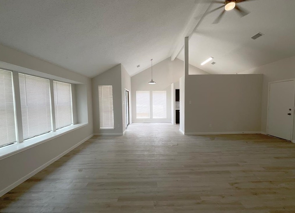 8415 Grand Knolls Dr, Houston TX  77083-5586 exterior