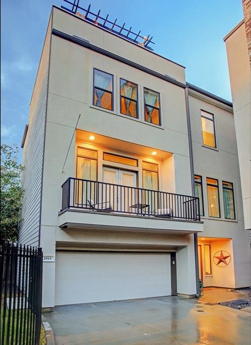 2913 Leeland St, Houston, TX 77003