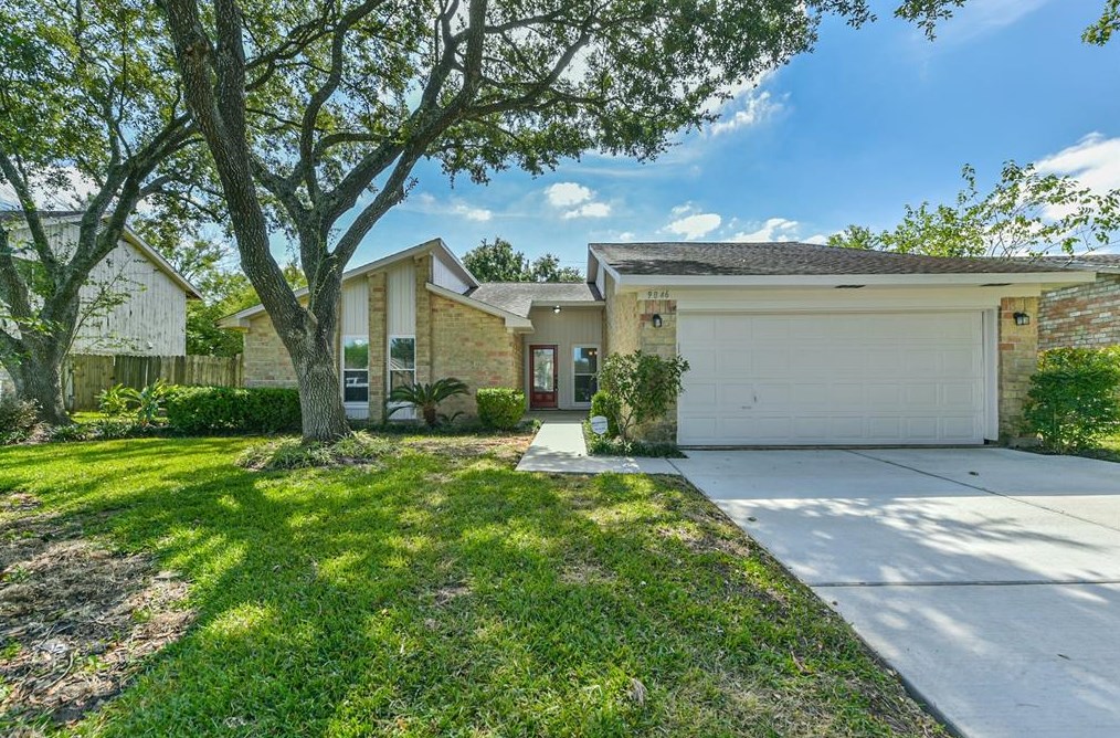 9846 Sageorchard Ln, Houston, TX 77089-3612