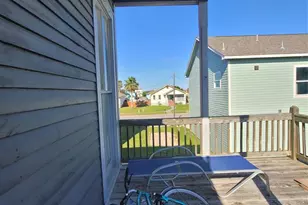 3405 Winnie St, Galveston, TX 77550 - Photo 12