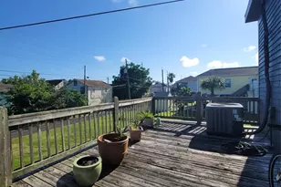 3405 Winnie St, Galveston, TX 77550 - Photo 14