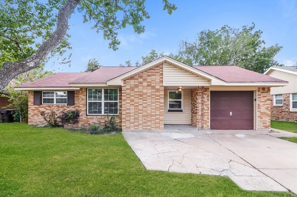 10026 Tolman St, Houston TX  77034-2820 exterior