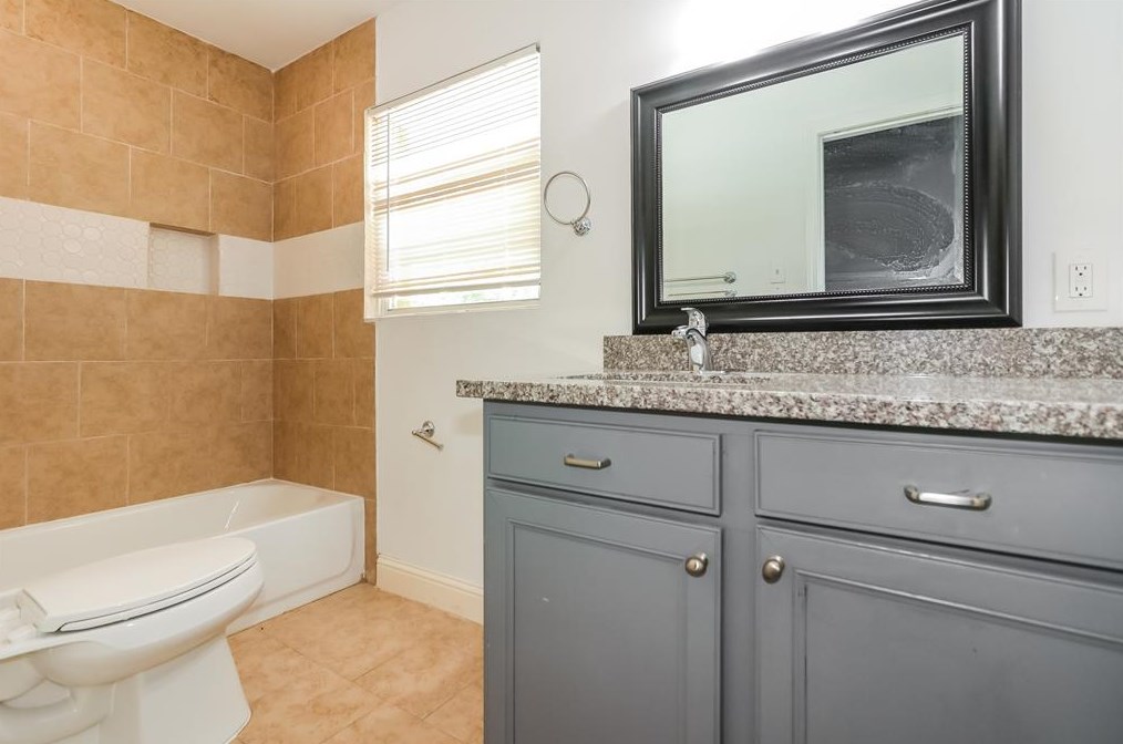 10026 Tolman St, Houston TX  77034-2820 exterior