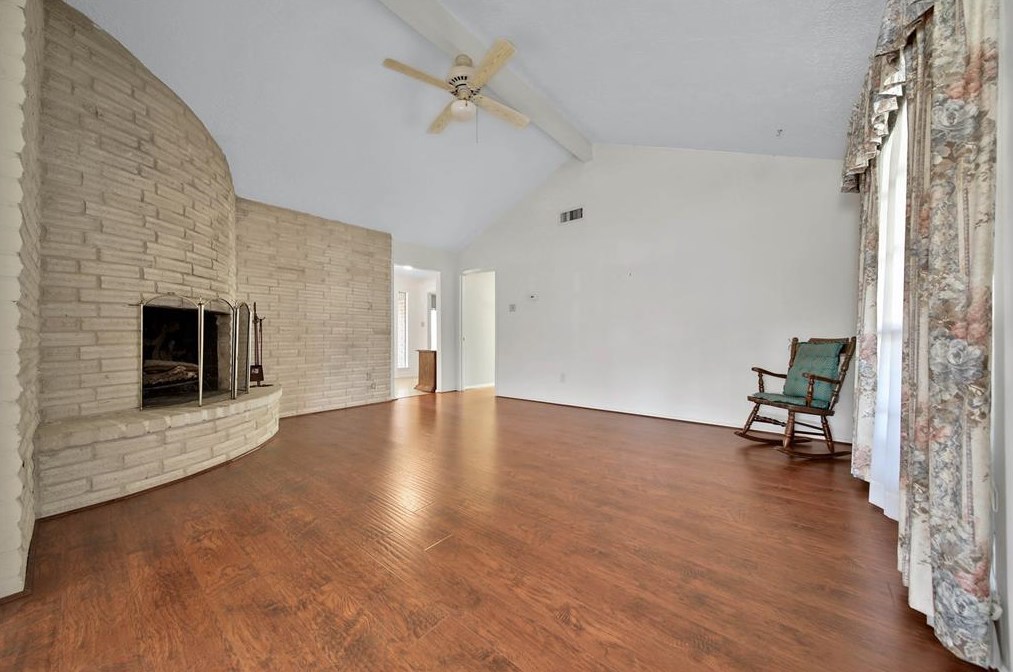 10858 Radford Ln, Houston TX  77099-4723 exterior