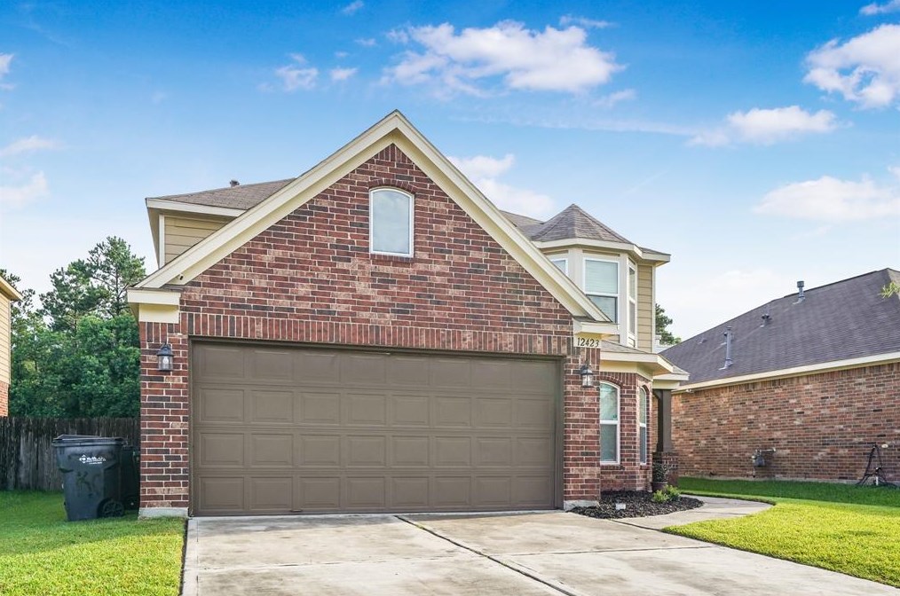 12423 Greencanyon Dr, Houston, TX 77044-7239