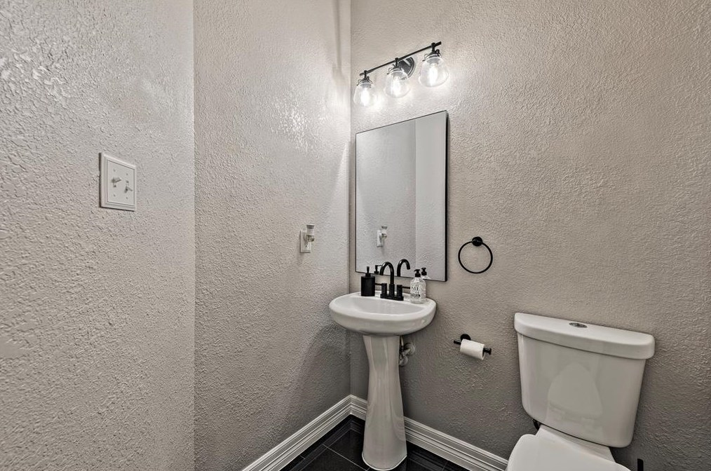 11027 Heron Vlg Dr, Houston TX  77064-4387 exterior