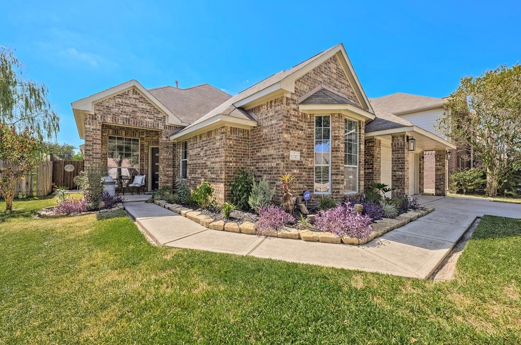 11027 Heron Village Dr, Houston, TX 77064-4386