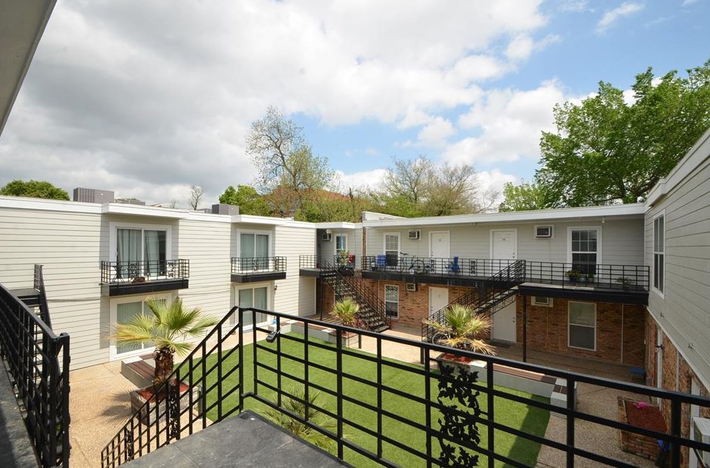 1419 Hawthorne St Apt 29, Houston, TX 77006