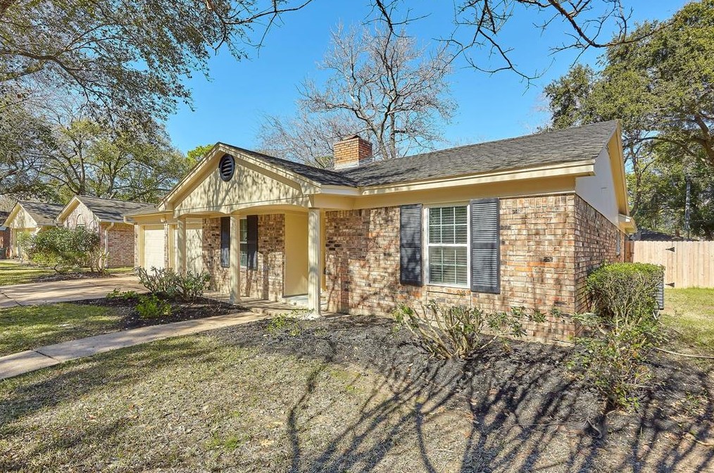 12314 Whittington Dr, Houston TX  77077-4837 exterior