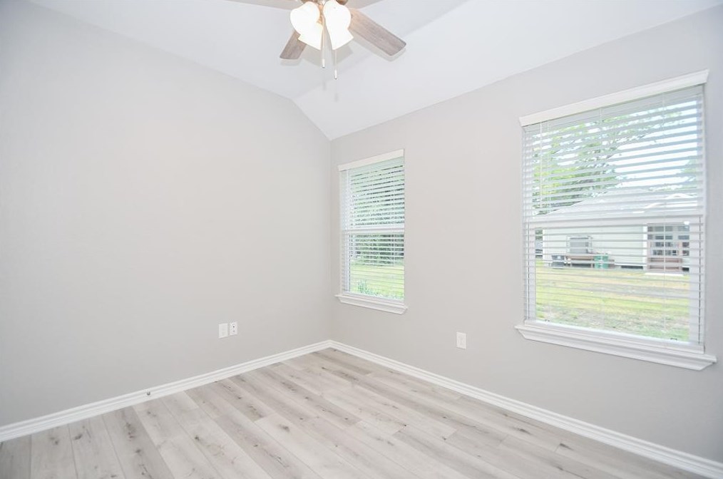 1050 Ellington St, Houston TX  77088-4516 exterior