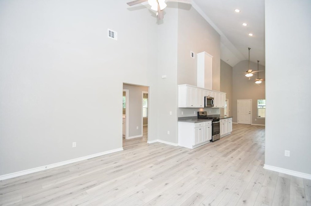 1050 Ellington St, Houston TX  77088-4516 exterior