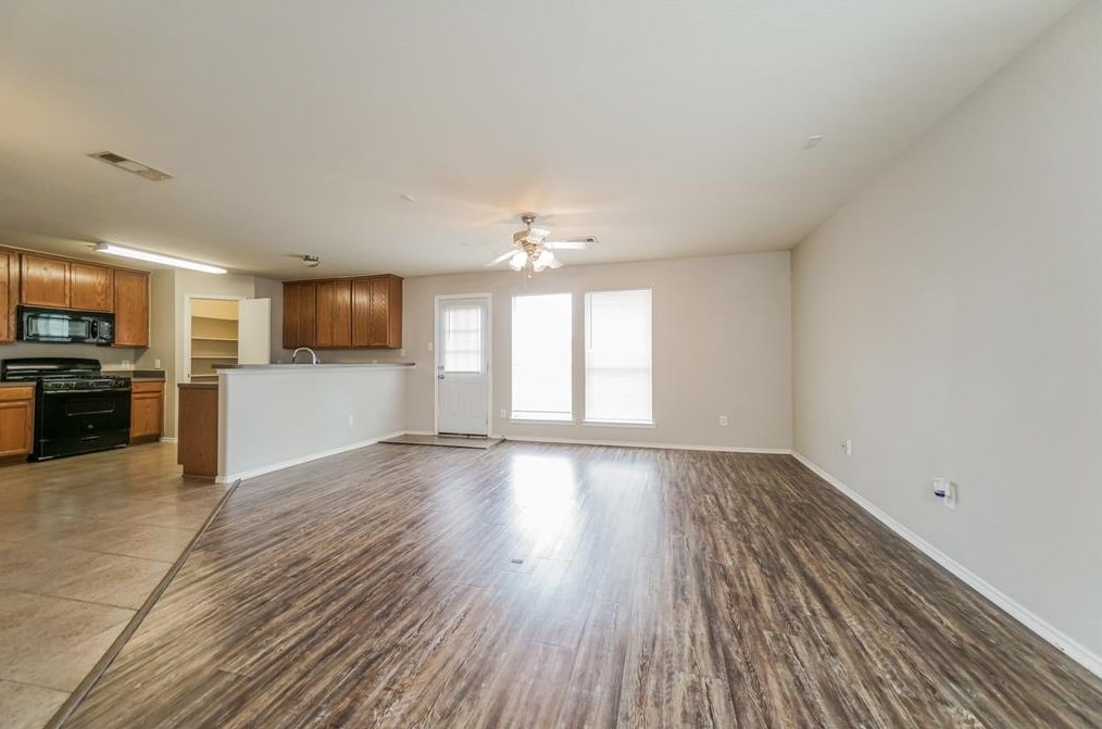 24323 Palm Cockatoo Dr, Hockley, TX 77447