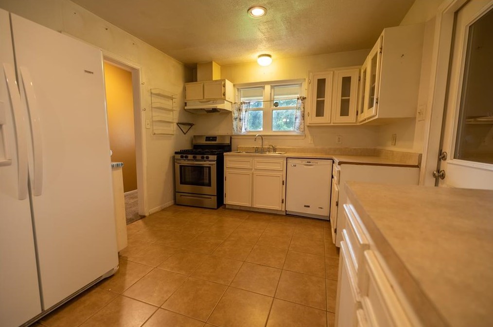 6442 Sharpview Dr, Houston TX  77074-6334 exterior