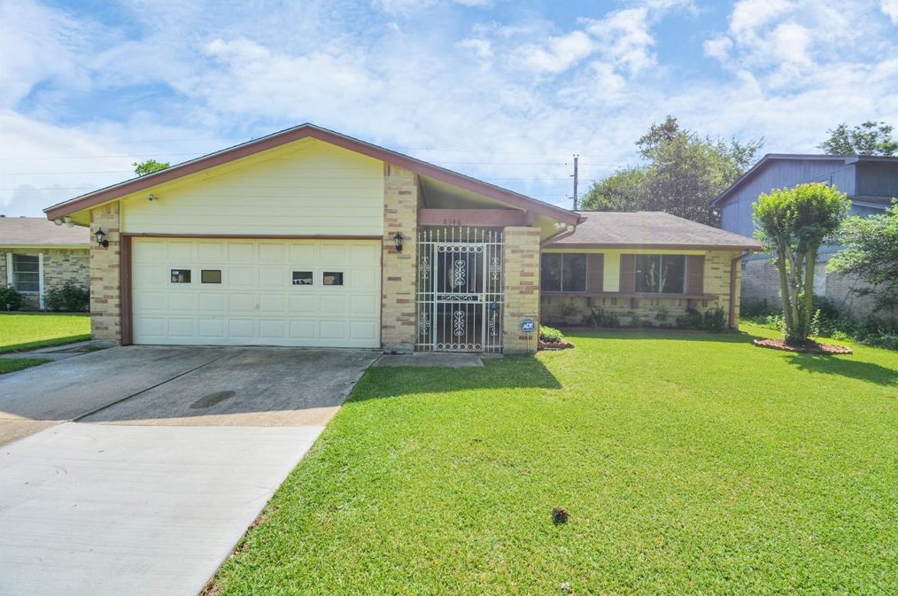 8346 Sorrel Dr, Houston, TX 77064-8211