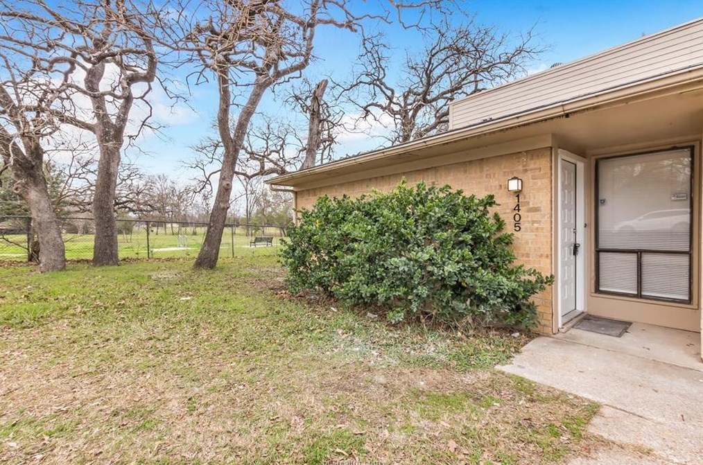 1405 S Dexter Dr, College Station, TX 77840