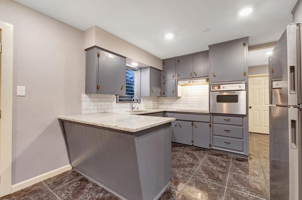 1723 Alta Vista St, Houston TX  77023-2501 exterior