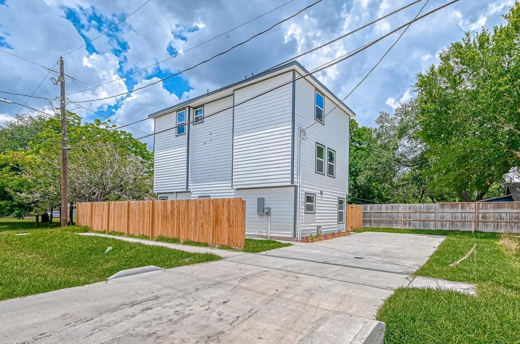 8125 Eastover St #b, Houston, TX 77028